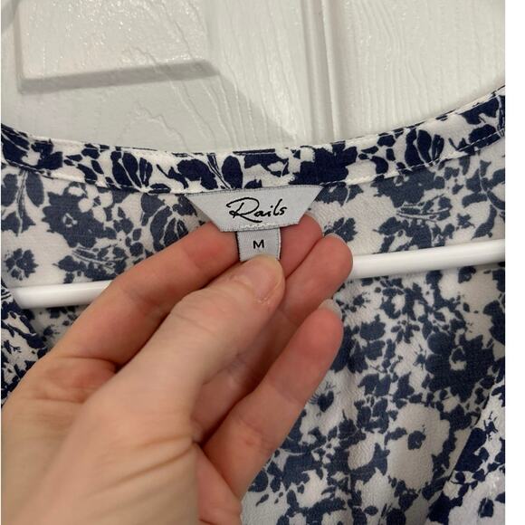 Rails Tara Navy Blue and White Lined Floral Dress Size Medium - Picture 6 of 9